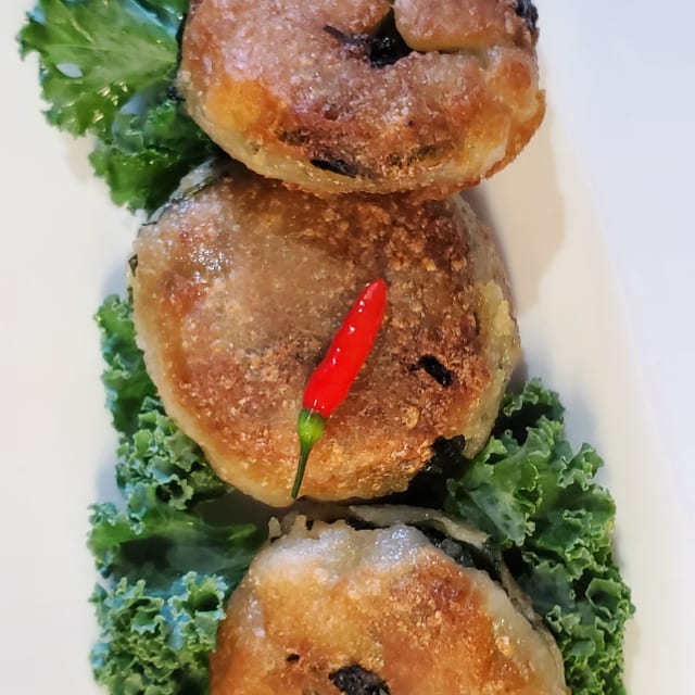 Chive Dumpling (3PC) | Appetizer.