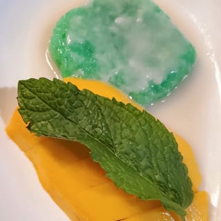 Sweet Sticky Rice with Mango